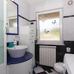Luxurious In * 풀라