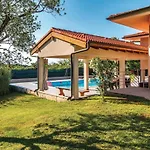 Luxurious Home In Pula Holiday home *