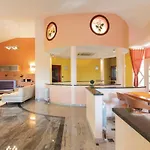 Hébergement de vacances Luxurious In *