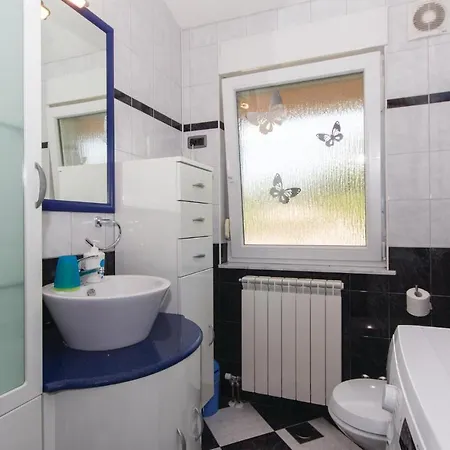 Gorgeous Home In Pula With Wifi * Pula