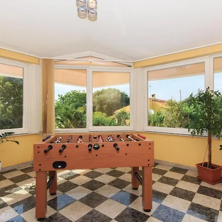 Stunning Home In Pula With Kitchen Holiday home Pula