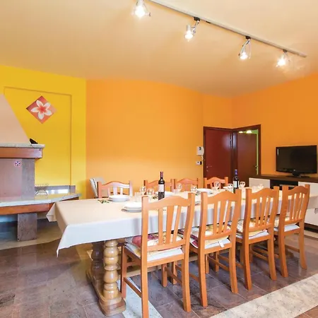 Holiday home Gorgeous Home In Pula With Wifi Pula