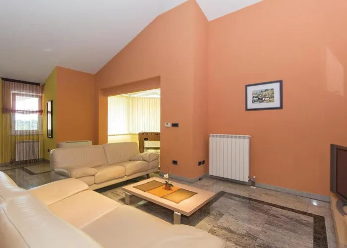 Gorgeous Home In Pula With Wifi * Pula