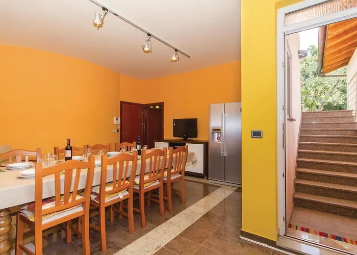 Gorgeous Home In Pula With Wifi * Pula