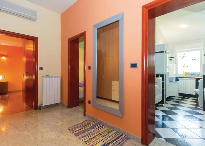 Gorgeous Home In Pula With Wifi * Pula