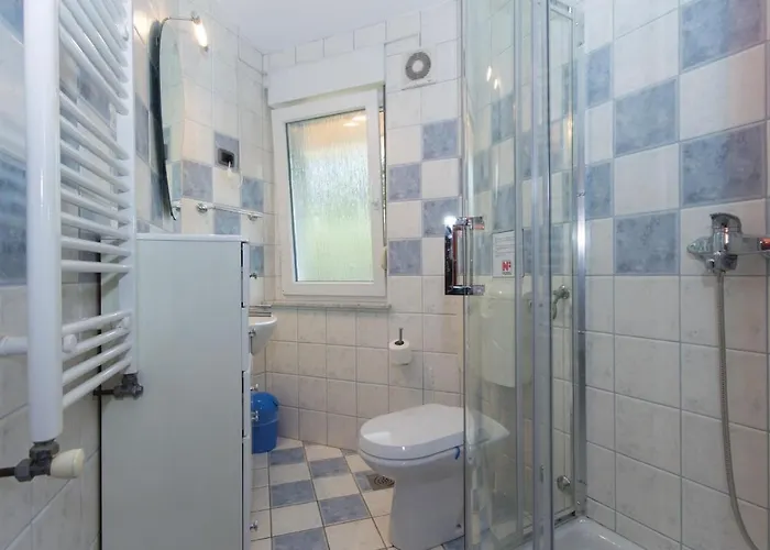 Gorgeous Home In Pula With Wifi