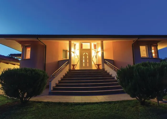 Holiday home Gorgeous Home In Pula With Wifi *