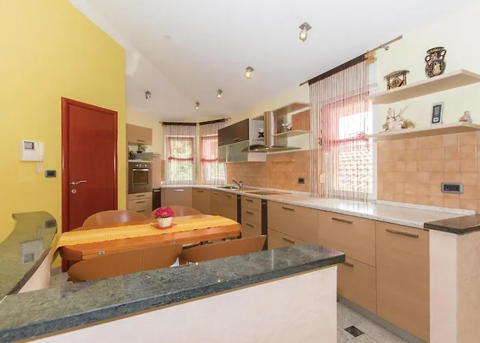 Gorgeous Home In Pula With Wifi Holiday home