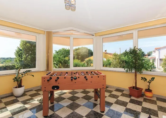 Gorgeous Home In Pula With Wifi Holiday home Pula